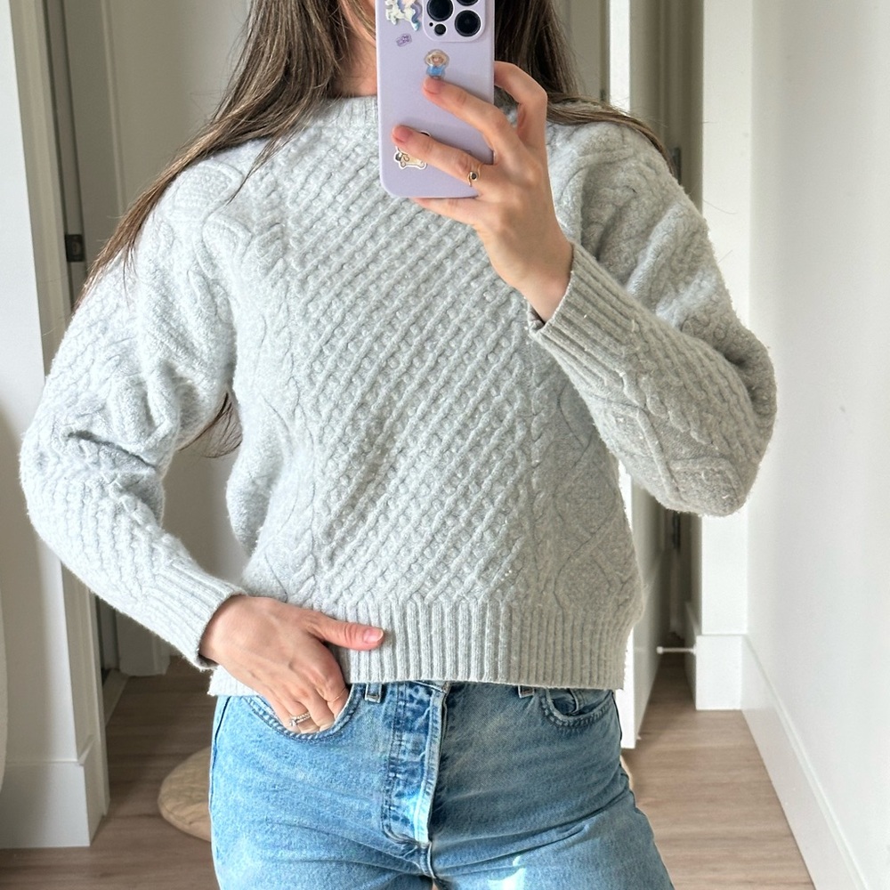 Aritzia Sunday Best Peggy Sweater XS | Light Gray Cable Knit Crewneck